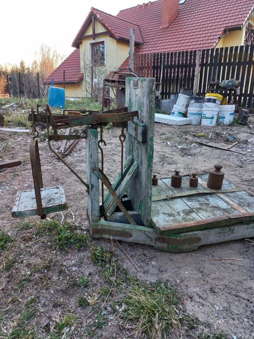 Stara waga dziesiętna rolnicza / workowa + komplet odważników (do ogrodu/zabytek)