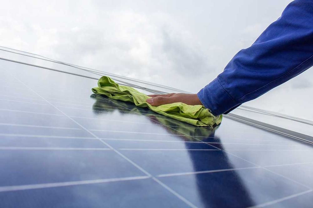 Limpeza Profissional de Painéis Solares