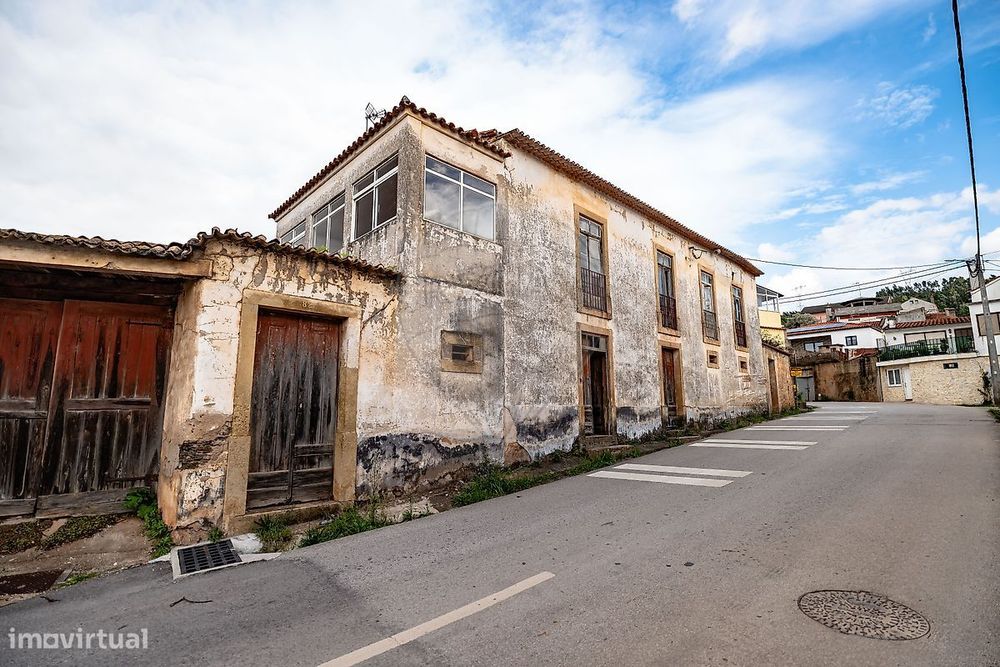 Moradia T5 para venda