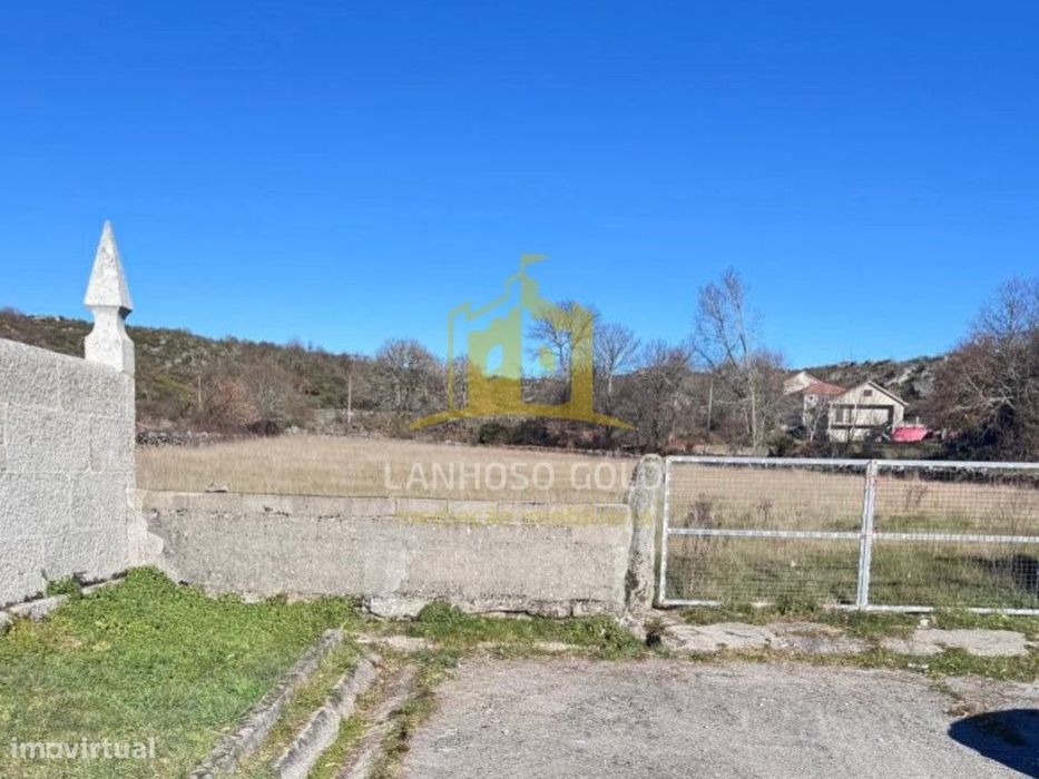 Terreno de 4550m² em Sarraquinhos, Montalegre - Excelente Oportunid...