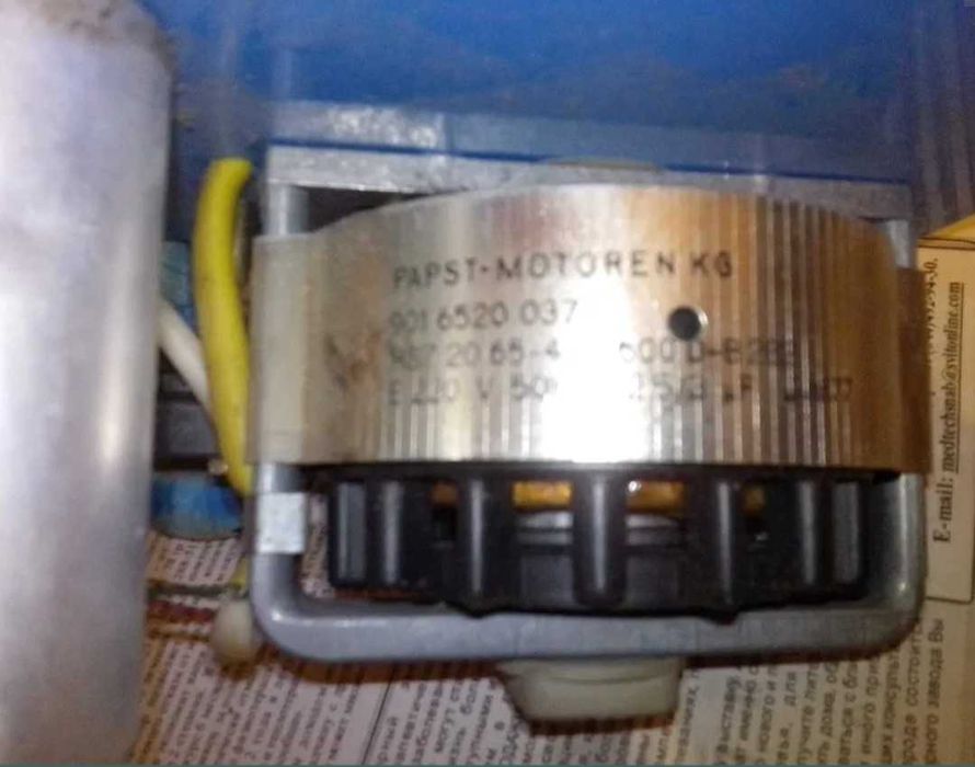 Електродвигун Papst-Motoren KG