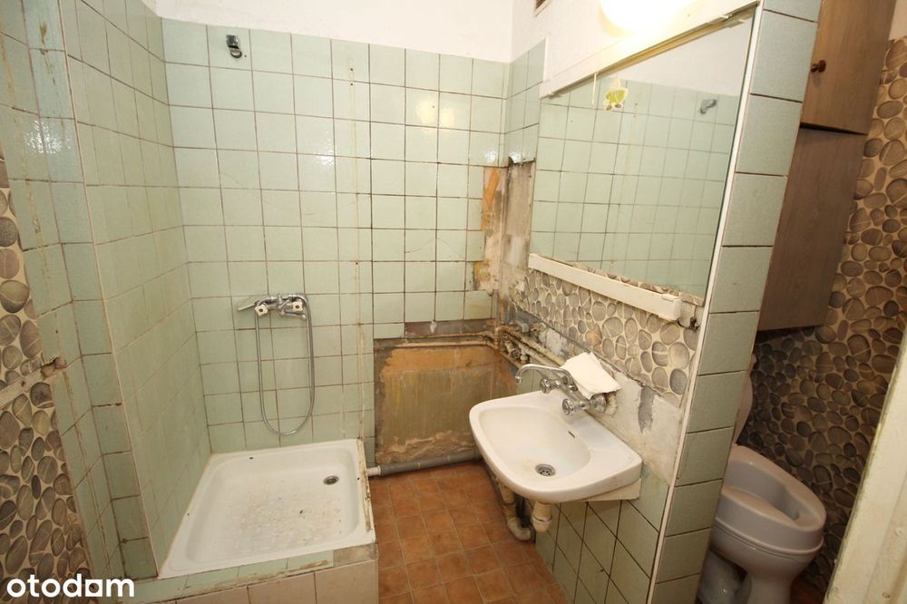 2 pokoje 32 m2 niski blok do remontu