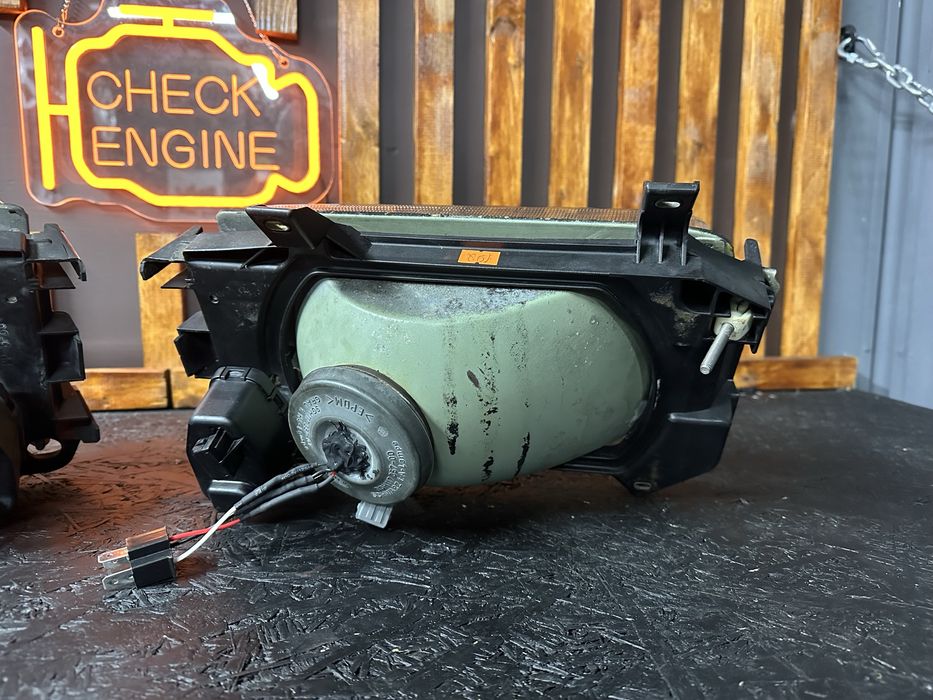 Фари Volkswagen T4. Hella. Bi-led