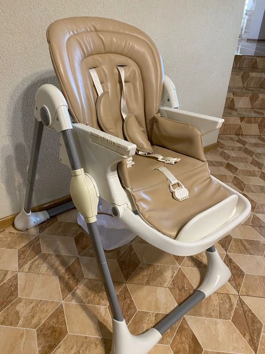 Годувальний столик Carrello