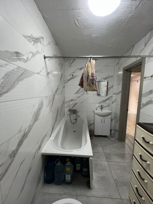 здам 1 кім кв ,кухня студіо ,власник