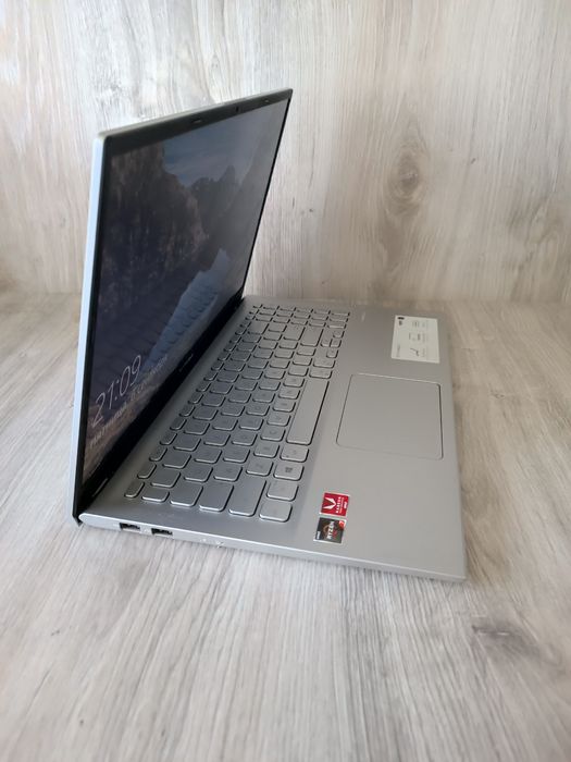 Ноутбук Ultrabook Asus VivoBook Ryzen 7 12GB SSD 512 RX Vega 10 FHD