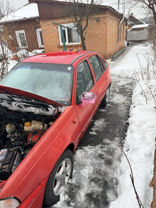 Део Нексія Хечбек