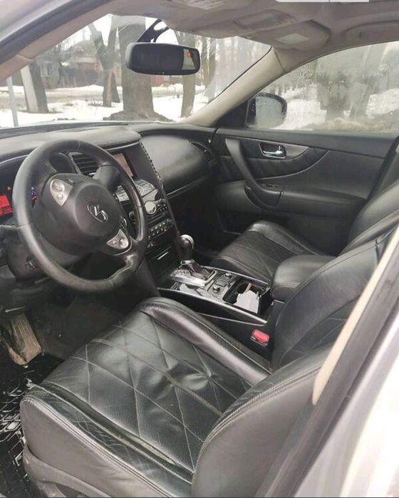 Продам Infiniti fx35