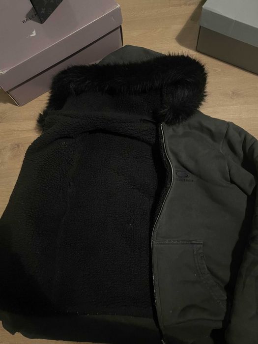 Bluza Balenciaga z futrem