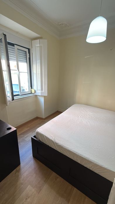 Arrendo quarto em campo de Ourique