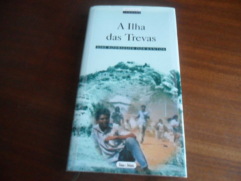 "The Island of Darkness" by José Rodrigues dos Santos — First Edition, 2002