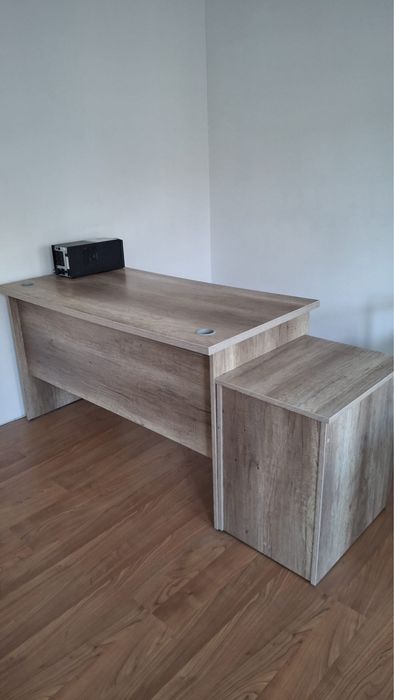 Sprzedam biurka stan bardzo dobry