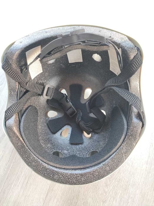 Capacete Criança Momi Mimi 48-55cm