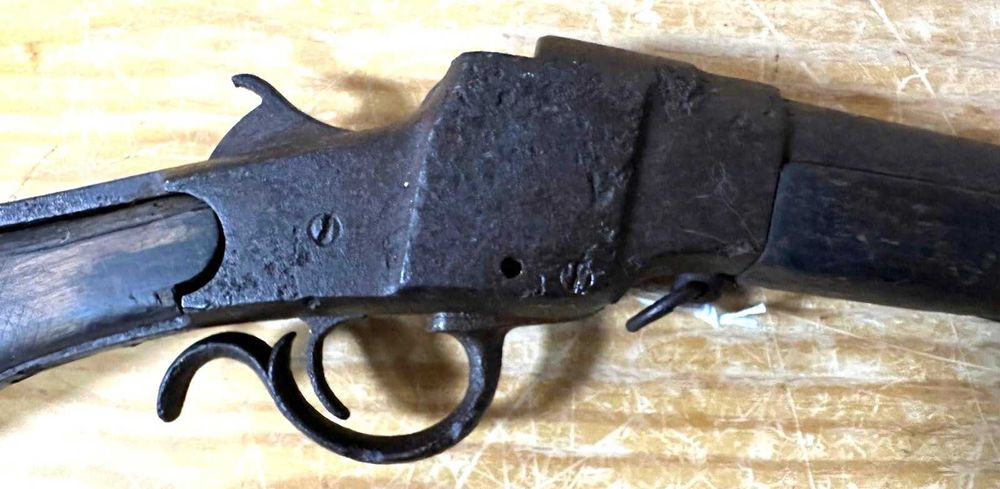 Espingarda obsoleta antiga decorativa, Hopkins & Allen, cerca 1875.