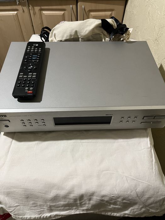 AM/FM стереотюнер TEAC T-R670