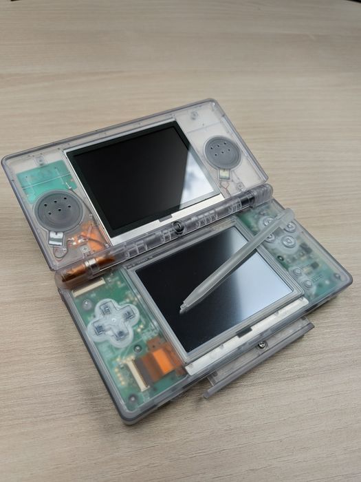 Nintendo DS lite