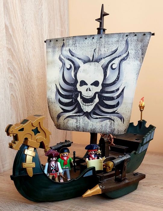Statek piracki playmobil