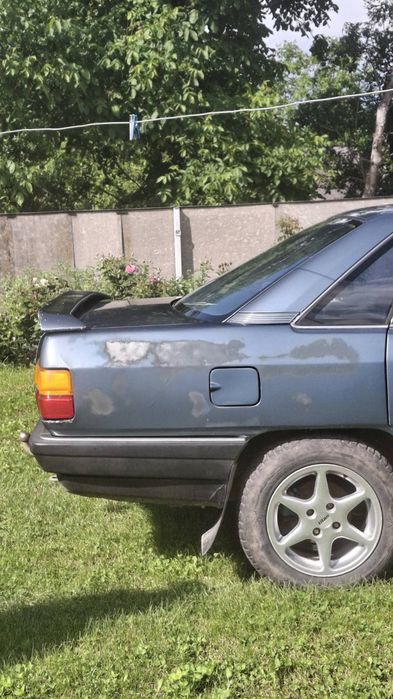 Продам Ауді 100 2.3 бенз