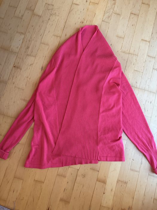 Sweter r. 40 L malinowy rozpinany (ale bez guzików)