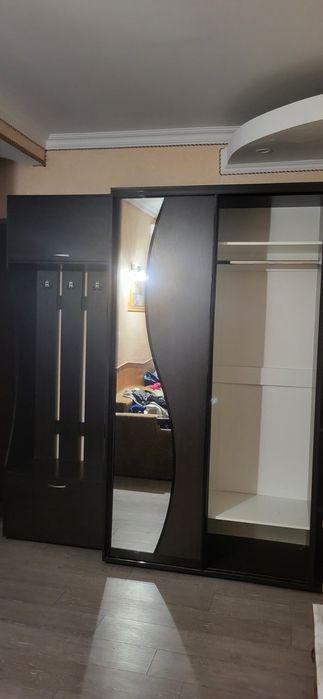 Продається прихожа