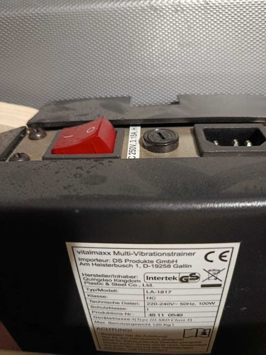 Fitness; siłownia; ćwiczenia; Platforma wibracyjna z pasami (295)