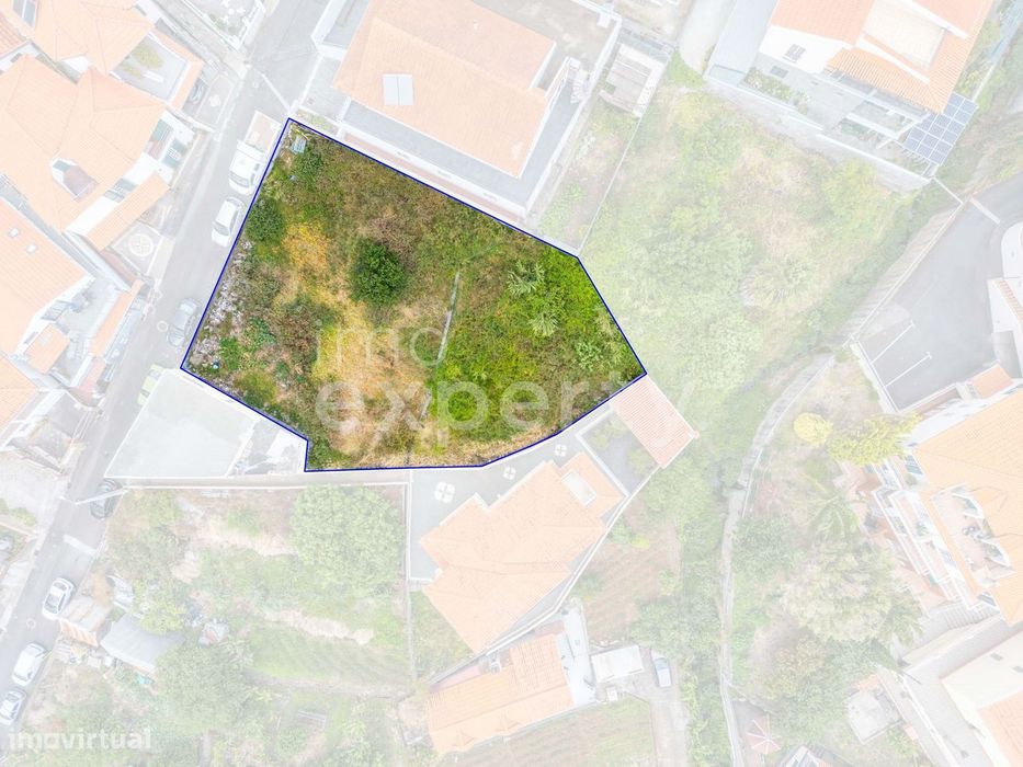 Urban Plot with Sea View in Machico | 824 m² | 400 m² Construction Area