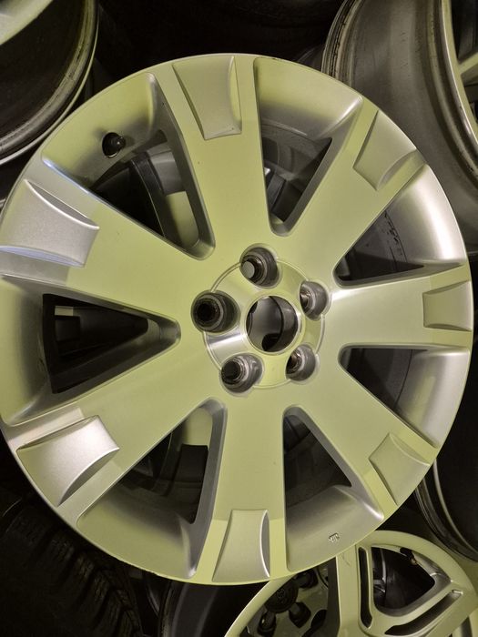 продам комплект дисків оригінал з Німеччини  5 × 114.3 р 18 стан нових