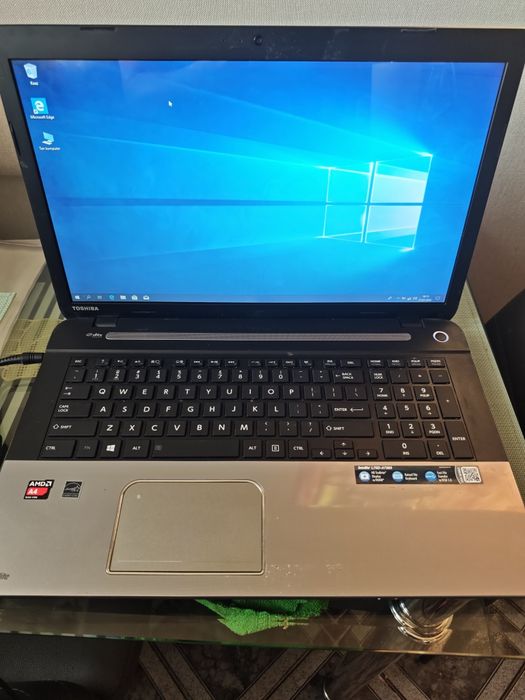 Laptop Toshiba Satelitę L75D