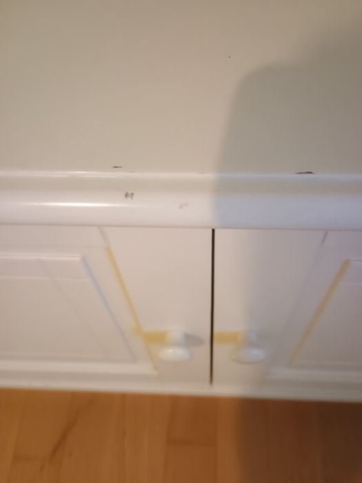 Zestaw mebli  drewnianych lakierowanych biały