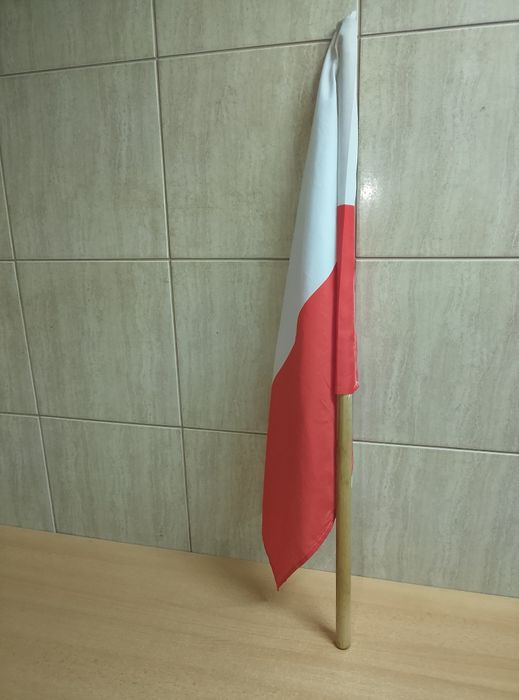 Flaga Polski na kiju 68x51 cm
