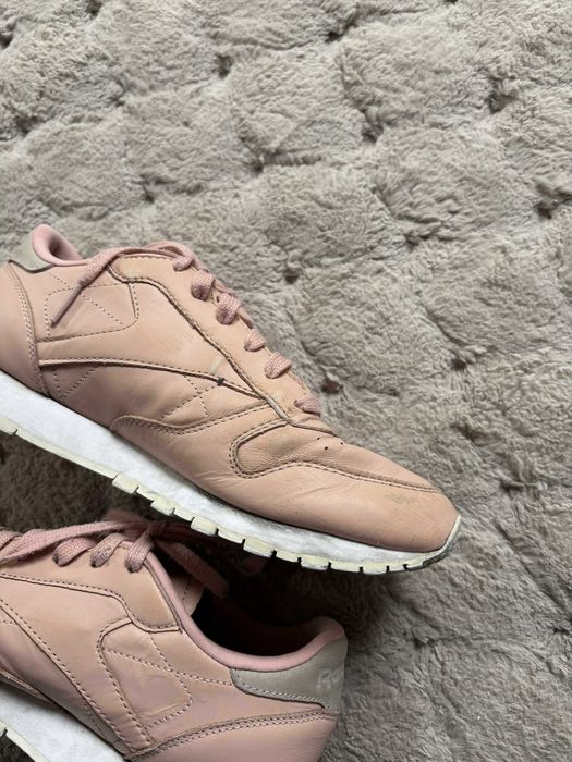 Różowe jasne pudroworóżowe buty trampki sneakersy sportowe reebok