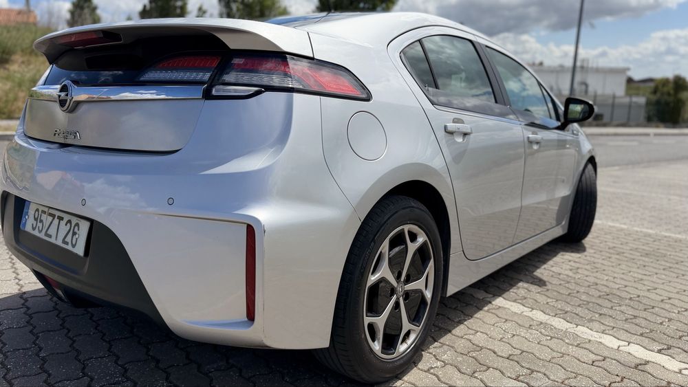 Opel Ampera Hìbrido Plug-in