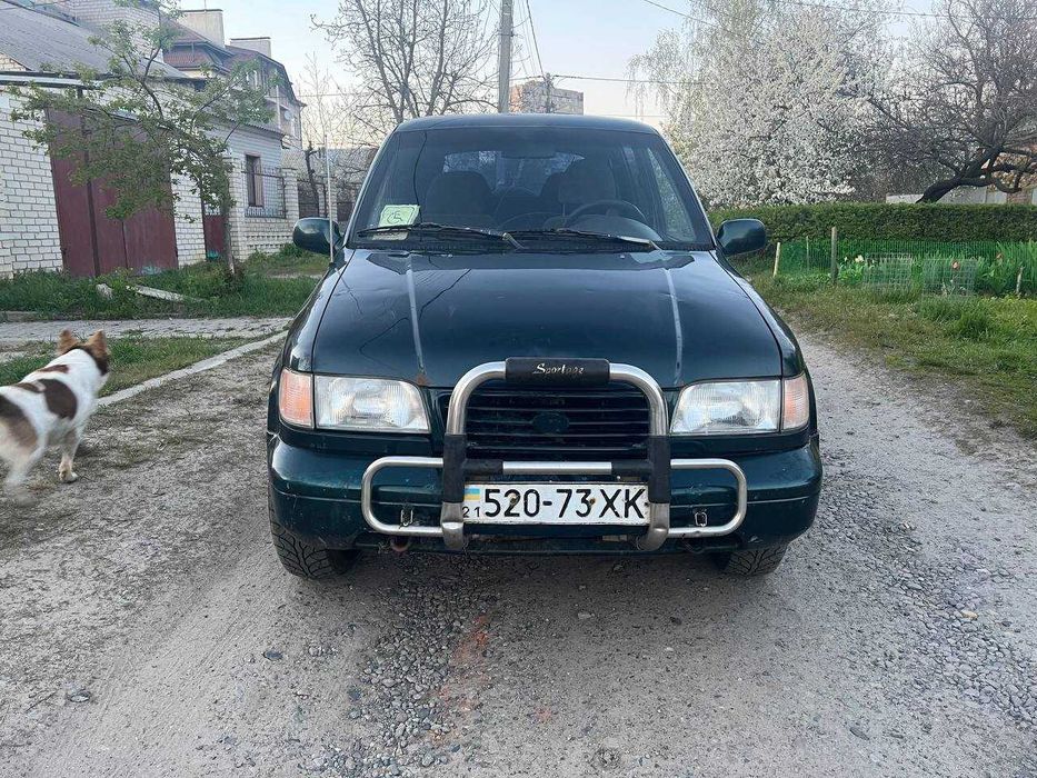 Продам КIA Спортедж 1996 року на повному ходу.до ноября по техпаспорту 2700дол