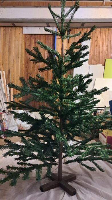 Ялинка штучна розбірна