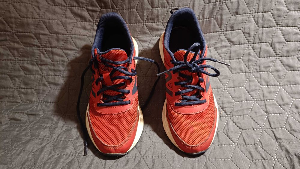 Buty New Balance 570 r. 37 czerwony z granatowym