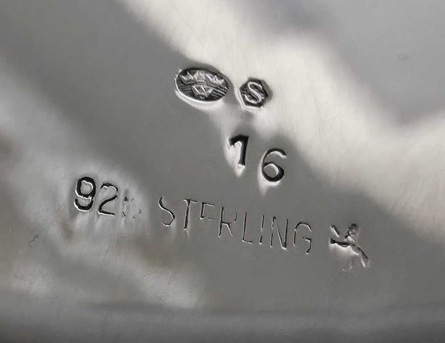 Srebrna cukiernica  autorstwa Christian Wilhelm &  Karl Deyhle