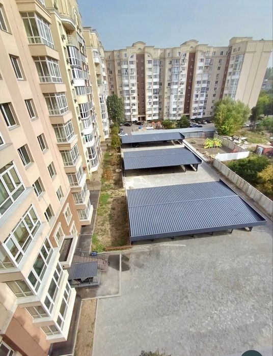 Продам паркомісця