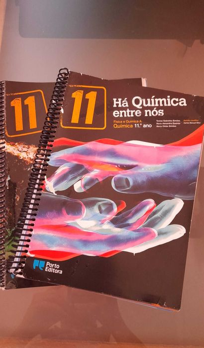 Manual 11º ano - Há Química entre nós + Há Física entre nós