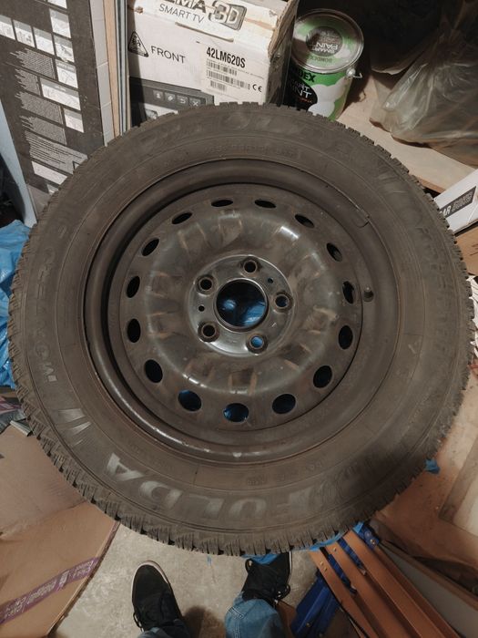 Koła zimowe 195/65 R15 + felgi stalowe Hyundai ix20 / Kia Venga + GRATIS opony letnie Continental!
