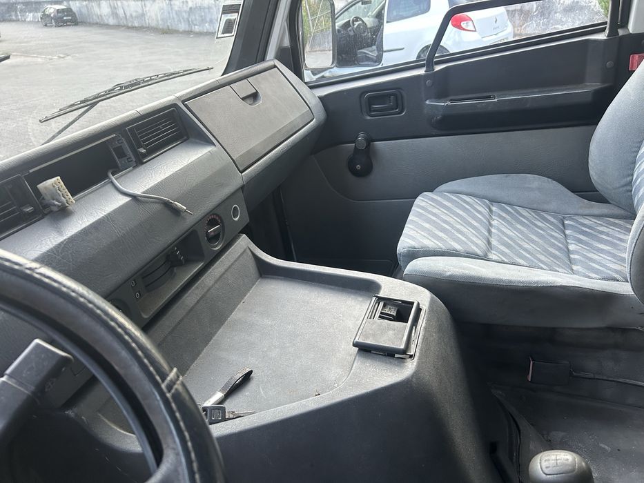 Mercedes 100 d 6 lugares