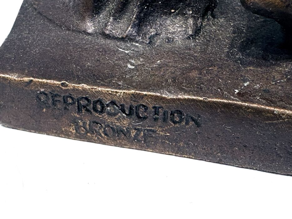 Linda escultura em bronze “Mercúrio” - reprodução marcada