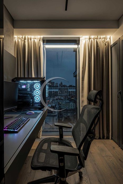 Оренда 3-х квартири ЖК Chicago Central House 101 м2  вулиця Антоновича 44