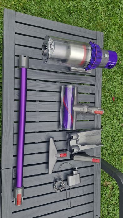 Odkurzacz Dyson V10 stan bdb