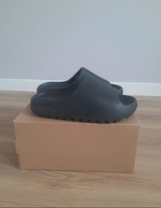 Yeezyb slide....