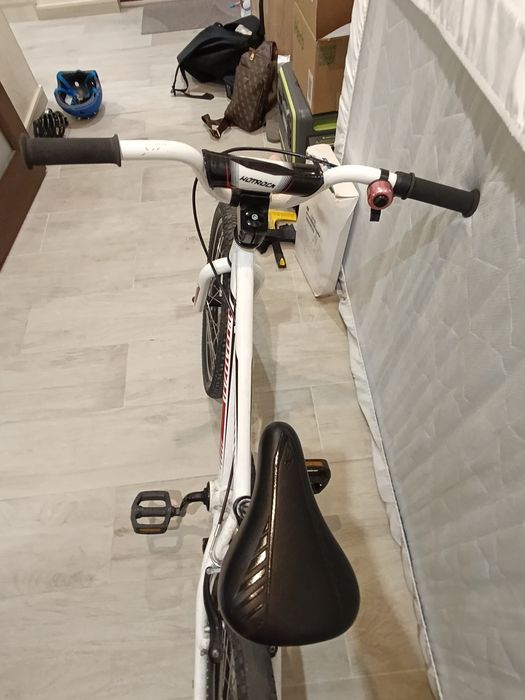 Дитячий велосипед specialized hotrock 20