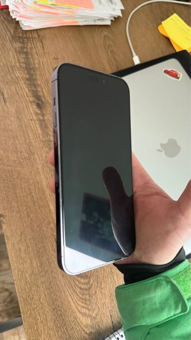 Продам iPhone 14 pro max 256 g.