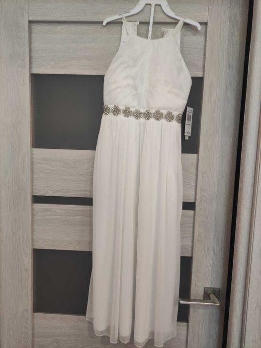 Дитяче довге біле плаття на 7 років