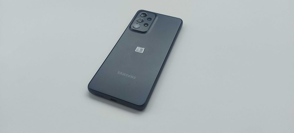 Samsung A33 5g 6/128GB black restartuje się