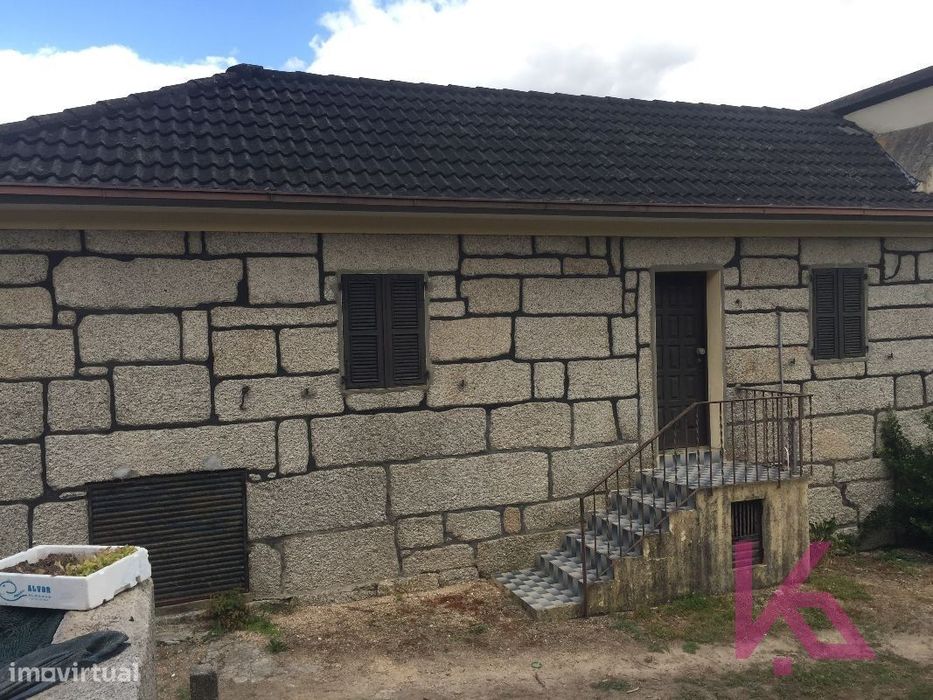 Moradia em Banda - Fregim Amarante