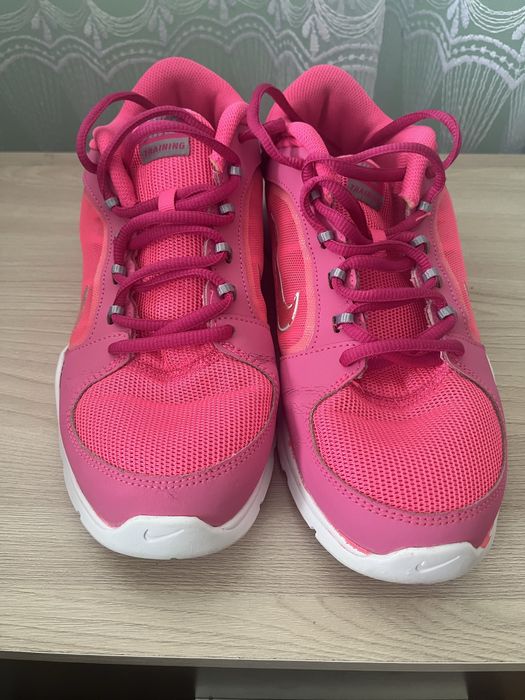 Жіночі кросівки Nike